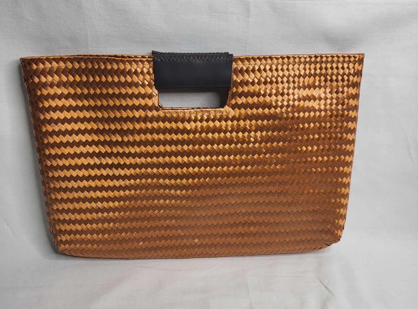 Copper Artisan Clutch - Dark Brn Handle