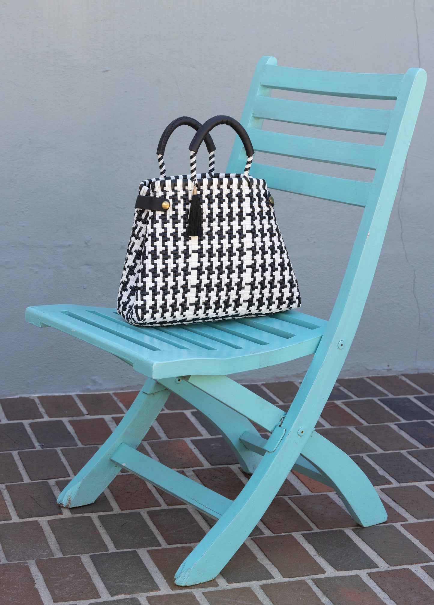 Lola Bucket Bag - Black & White